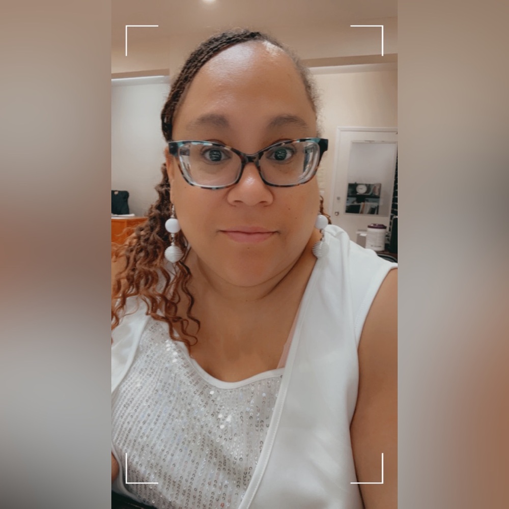 Meet your Posher, Nikki